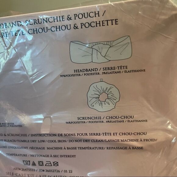 COPY - VICTORIA'S SECRET Self-Care Spa Kit - bag, headband, scrunchie, and gua … - Picture 12 of 15